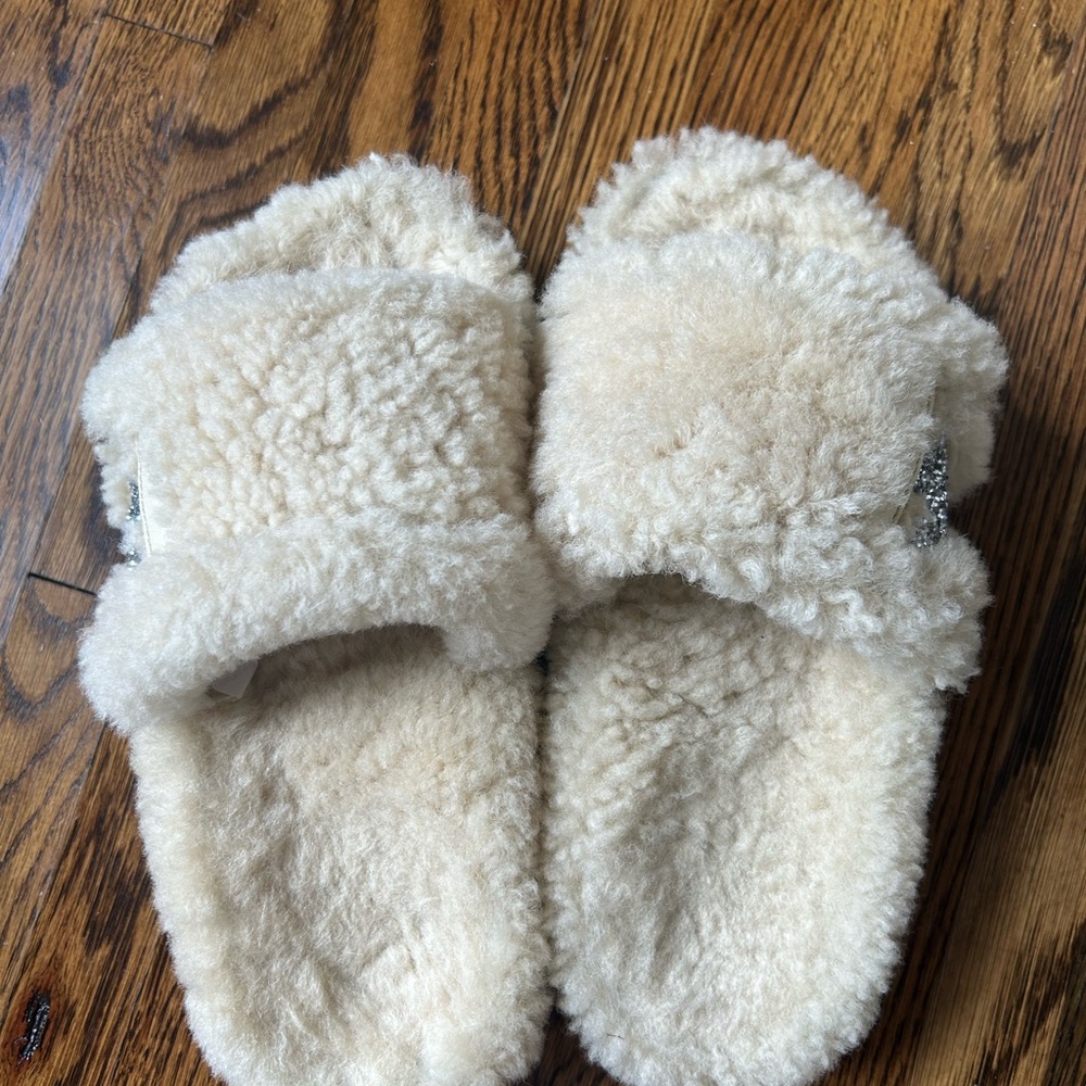 Golden Goose Cream Fuzzy Slippers size 39 gently used